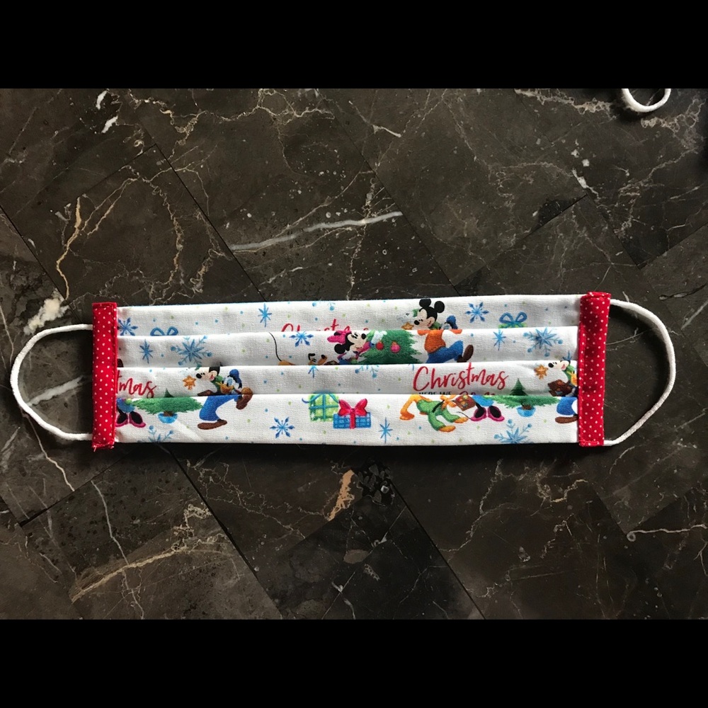 Christmas Here We Come! Disney Mickey Mouse mask
